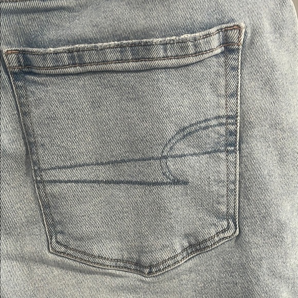 American Eagle Outfitters Blue Boyfriend Jeans Distressed Relaxed Fit - Picture 9 of 12